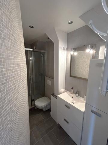 Troyes Hyper Centre, Très Bel appartement T3, rénové et vendu meublé.