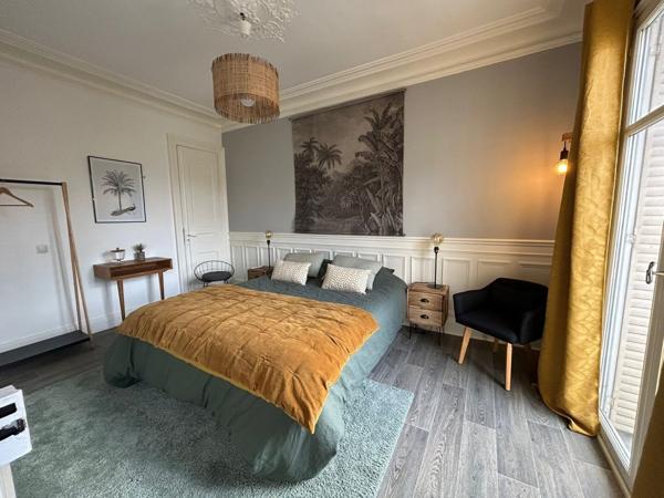 Troyes Hyper Centre, Très Bel appartement T3, rénové et vendu meublé.