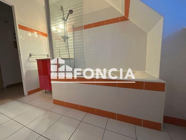 Location Appartement 2 pièces 52.7 m² - 19, ALLEE SULLY Quimper 29000