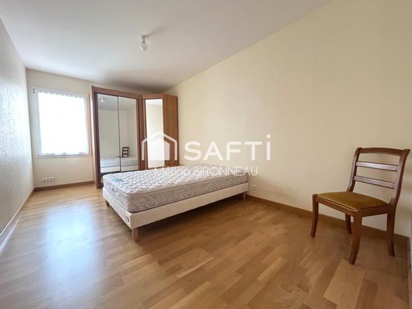 Charmante maison en pierres en plein centre ville