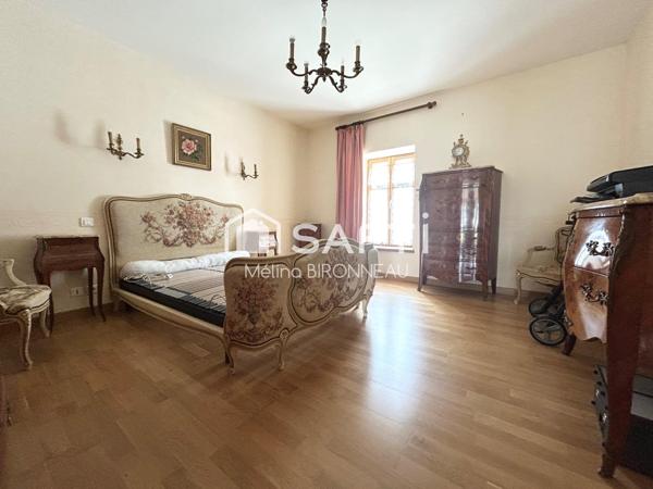 Charmante maison en pierres en plein centre ville