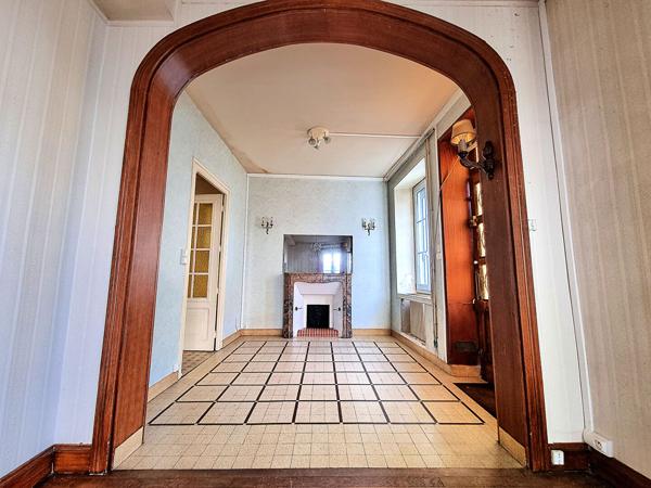 Maison Chateauneuf Sur Sarthe 9 pièce(s) 170 m2