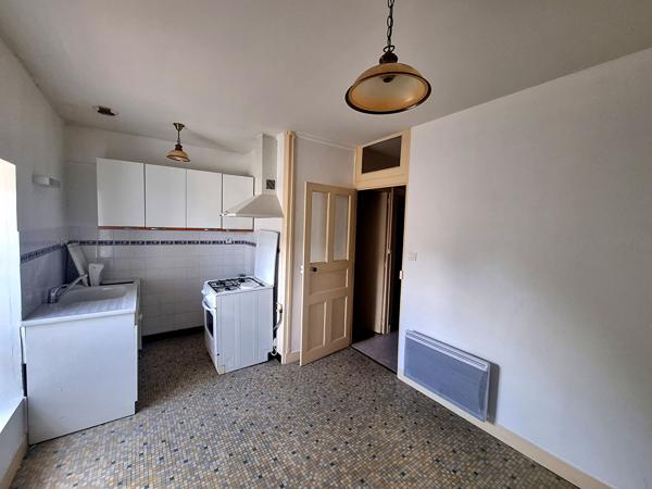 Maison Chateauneuf Sur Sarthe 9 pièce(s) 170 m2