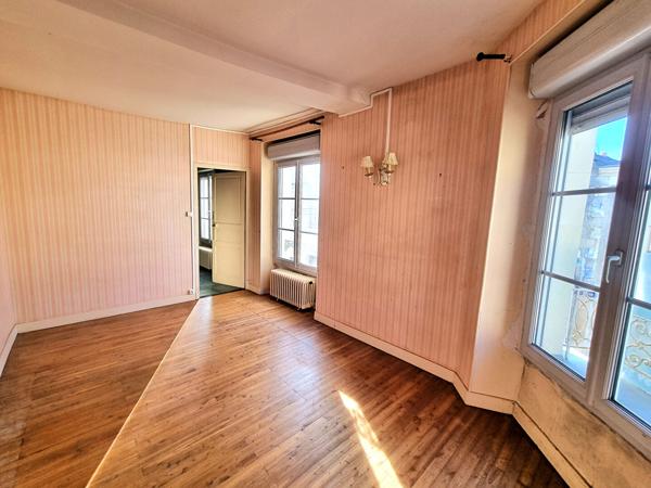Maison Chateauneuf Sur Sarthe 9 pièce(s) 170 m2