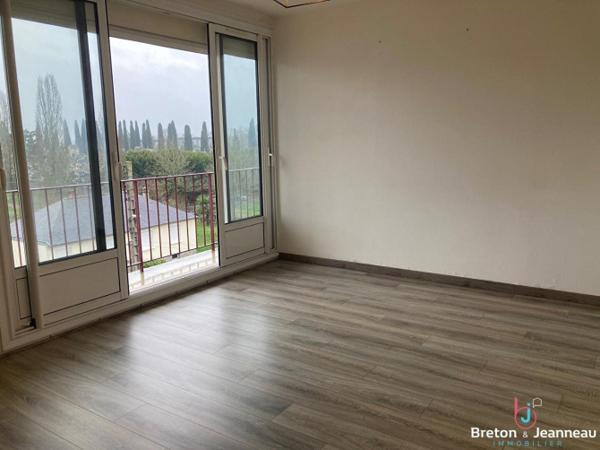 Appartement T3 proche Gare à Laval