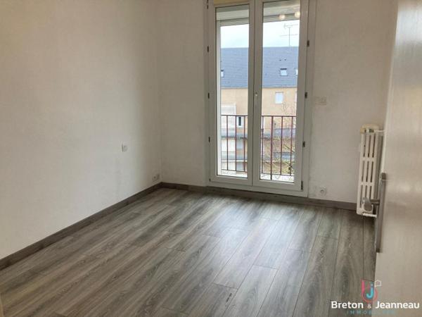Appartement T3 proche Gare à Laval
