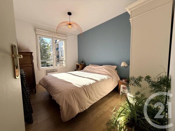 Appartement T3 à vendre  4 pièces - 76,86 m 2   ST QUENTIN  - 02