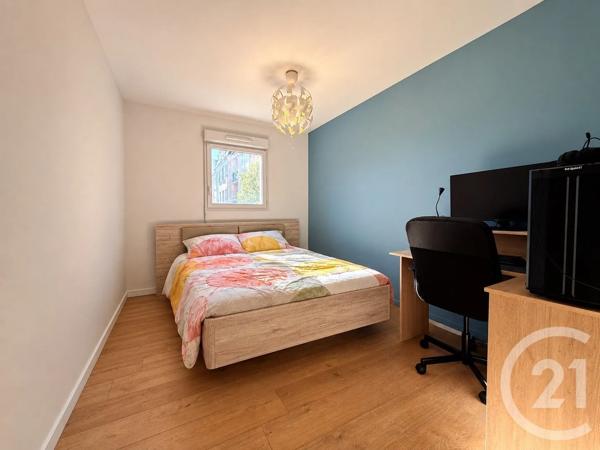 Appartement T3 à vendre  4 pièces - 76,86 m 2   ST QUENTIN  - 02