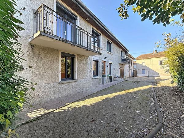 Maison Villieu Loyes Mollon 160m2, 4 chambres, dépendance, vue imprenable!