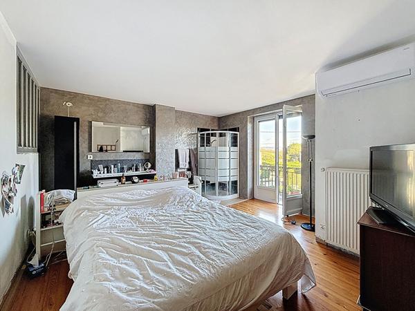 Maison Villieu Loyes Mollon 160m2, 4 chambres, dépendance, vue imprenable!