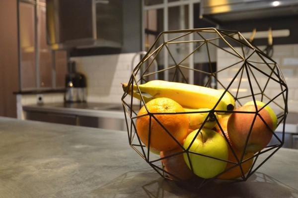 Studio meublé au calme porte Maillot à deux pas du bois de Boulogne