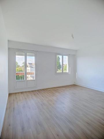 Appartement Etampes 4 pièce(s) 70.81 m2 Le chauffage est compris dans les charges !