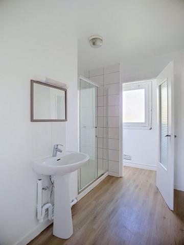 Appartement Etampes 4 pièce(s) 70.81 m2 Le chauffage est compris dans les charges !