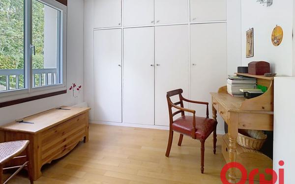 Appartement à vendre    5 pièces • 88,05 m2 Châtenay-Malabry