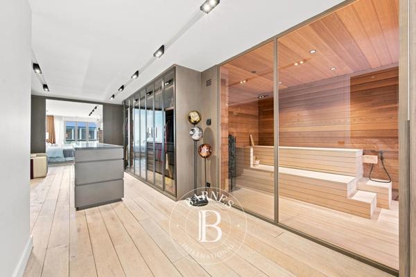 Paris 2ème, Appartement 3 Chambres -  321 m² à vendre