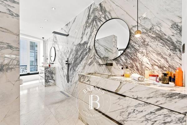 Paris 2ème, Appartement 3 Chambres -  321 m² à vendre