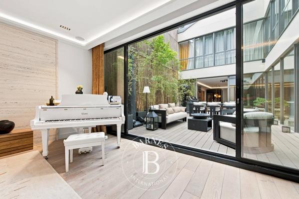 Paris 2ème, Appartement 3 Chambres -  321 m² à vendre