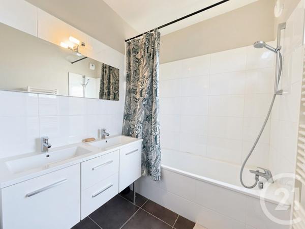 Appartement F3 à vendre  3 pièces - 67,36 m 2   BEGLES  - 33