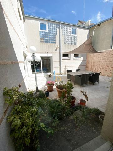 Bourges (18000) COUP DE COEUR pour cette maison de famille