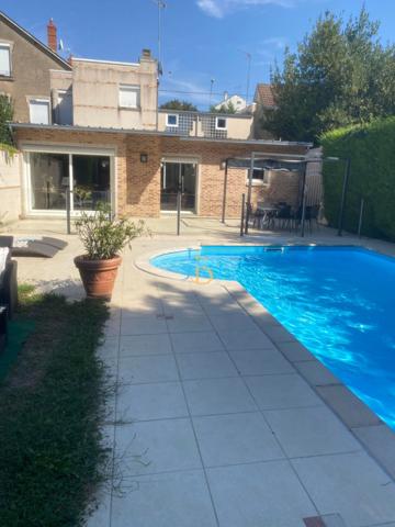 Bourges (18000) COUP DE COEUR pour cette maison de famille