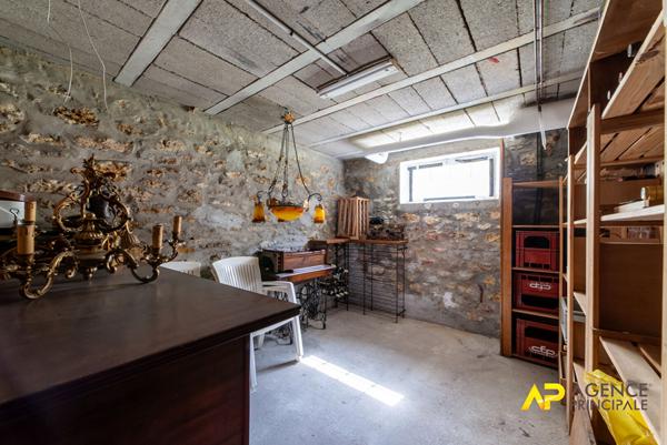 Maison de famille à La Garenne-Colombes : havre de paix ensoleillé €1 260 000 ** - Référence 13865