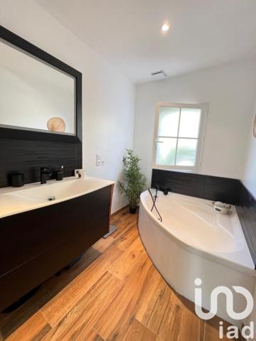 Maison à vendre 6 pièces 141 m² Les Sables-d'Olonne