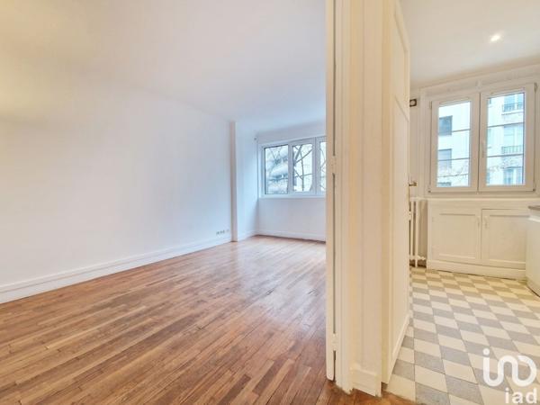 Appartement 3 pièces de 58 m² à Paris (75020)
