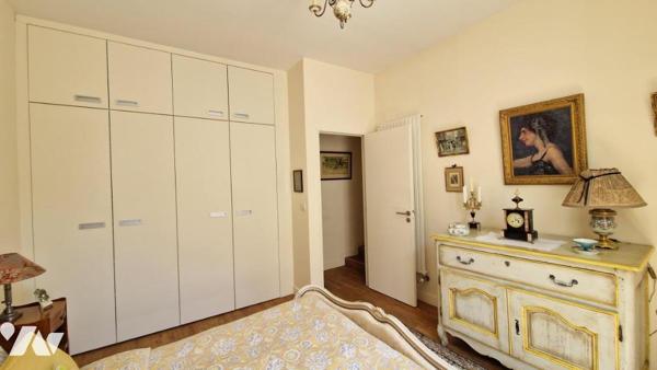 BEL APPARTEMENT DE 146 M² AVEC ANNEXE DE 43 M²- PATIO et TERRASSE