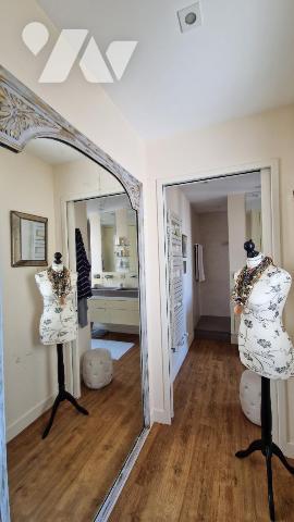 BEL APPARTEMENT DE 146 M² AVEC ANNEXE DE 43 M²- PATIO et TERRASSE