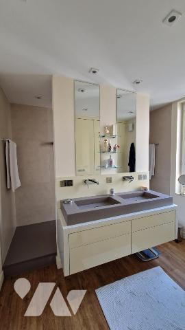 BEL APPARTEMENT DE 146 M² AVEC ANNEXE DE 43 M²- PATIO et TERRASSE