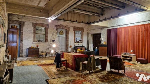 BEL APPARTEMENT DE 146 M² AVEC ANNEXE DE 43 M²- PATIO et TERRASSE