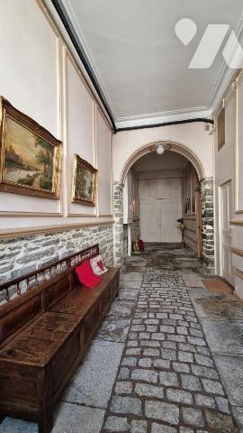 BEL APPARTEMENT DE 146 M² AVEC ANNEXE DE 43 M²- PATIO et TERRASSE