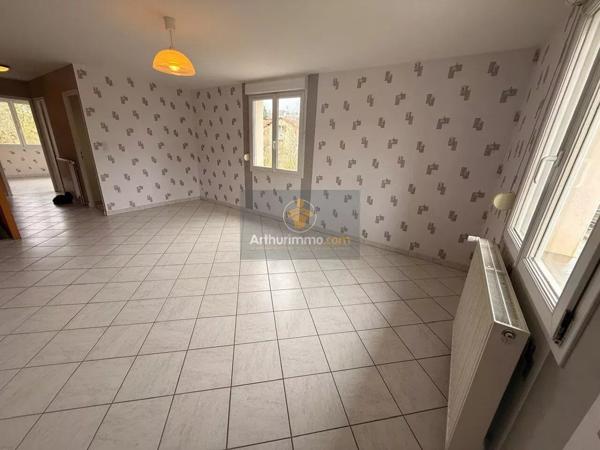 Location Maison 3 pièces 66 m2 à Humes-Jorquenay