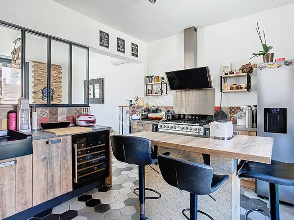 LE GRAU DU ROI - MAISON P4 EN TRÉS BON ÉTAT VUE MER - SECTEUR CENTRE VILLE