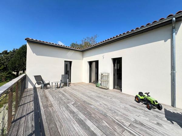 Maison Sevremoine 6 pièce(s) 139 m2