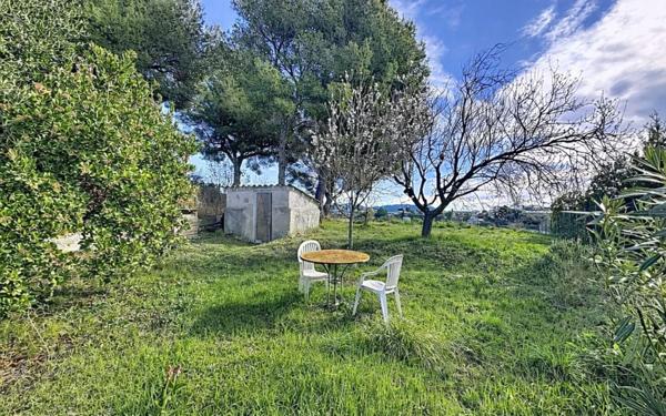 Maison à vendre    2 pièces •  Nice