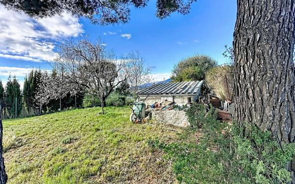 Maison à vendre    2 pièces •  Nice