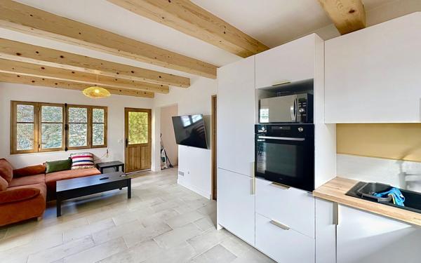 Maison à vendre    2 pièces •  Nice