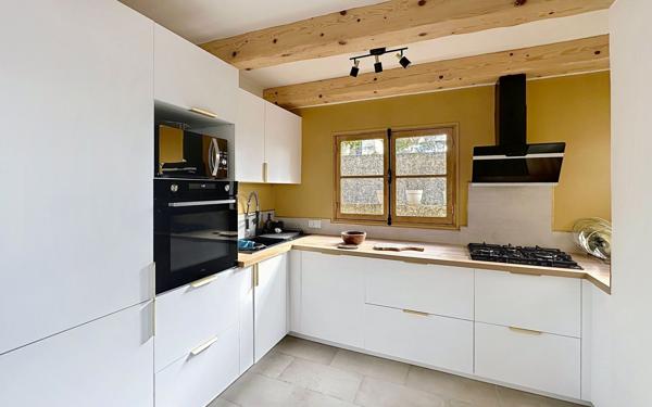 Maison à vendre    2 pièces •  Nice