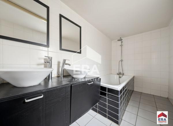 Maison - 101 m² - 4 chambres avec extérieur - Combles - CROIX secteur Mairie