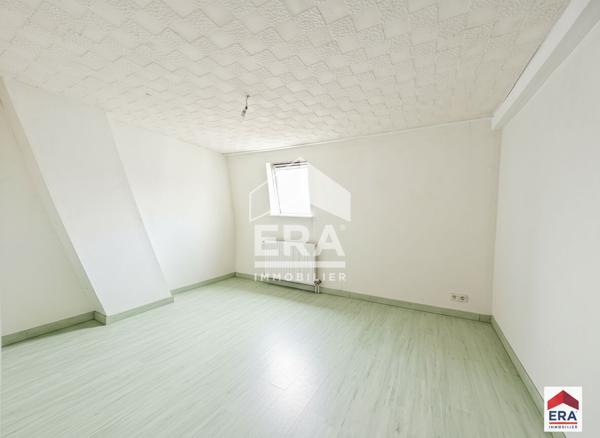 Maison - 101 m² - 4 chambres avec extérieur - Combles - CROIX secteur Mairie