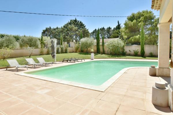 Maison à vendre 5 pièces FONTVIEILLE (13)