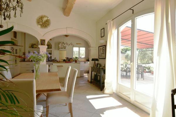 Maison à vendre 5 pièces FONTVIEILLE (13)