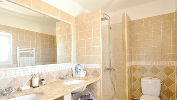 Maison à vendre 5 pièces FONTVIEILLE (13)