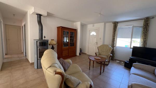 Maison récente 4 pièces à vendre au centre de Montjean sur Loire, secteur calme