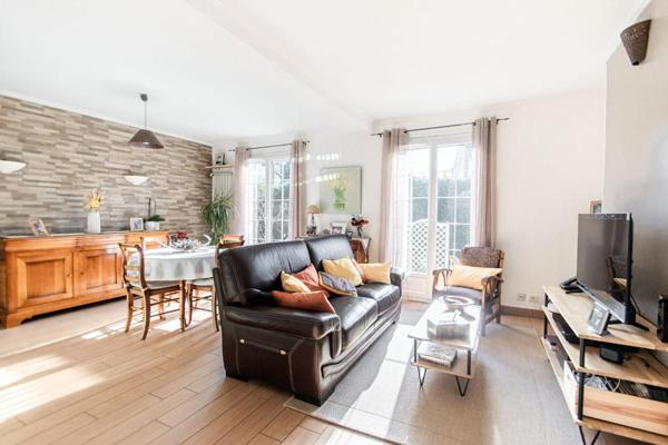 Maison Bretigny Sur Orge 5 pièce(s) 82 m2 - 98 m² au sol
