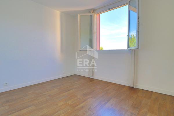 Appartement à vendre Marseille 3 pièces lumineux traversant calme loggia balcon sans travaux  stationenment facile