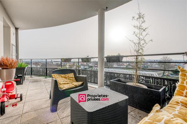 Très beau 4 pièces lumineux avec terrasse 22 m² et parking - Gare RER E à pied