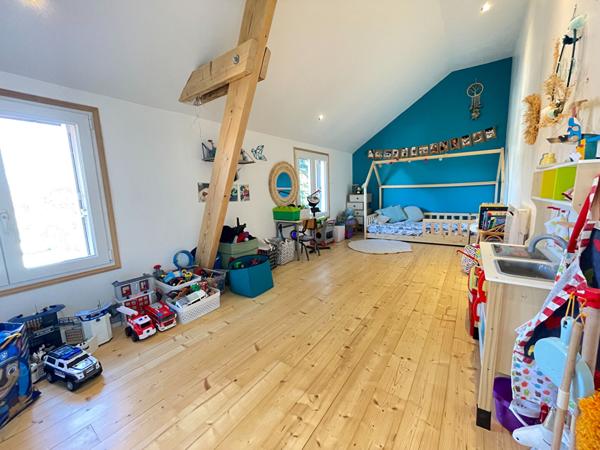 A VENDRE - Maison rénovée de 155 m² à 4 km de Chaumont En Vexin - 4 chambres - 800 m² de terrain