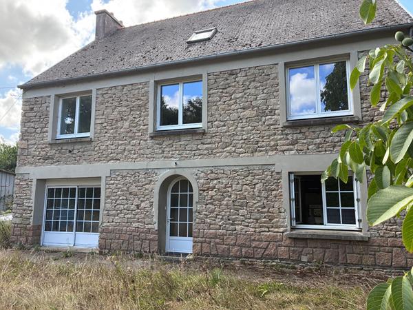 29410 SAINT THEGONNEC LOC EGUINER Maison Saint Thegonnec Loc Eguiner 7 pièce(s) 157 m2